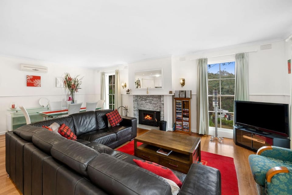 Noble Villa - BYO Linen Villa in Anglesea