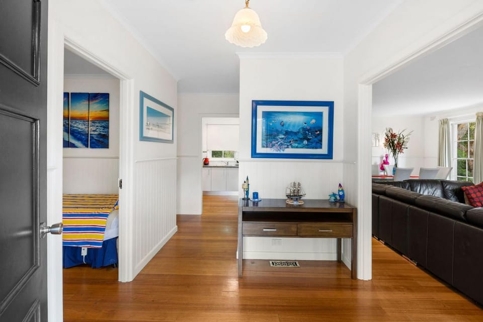 Noble Villa - BYO Linen Villa in Anglesea