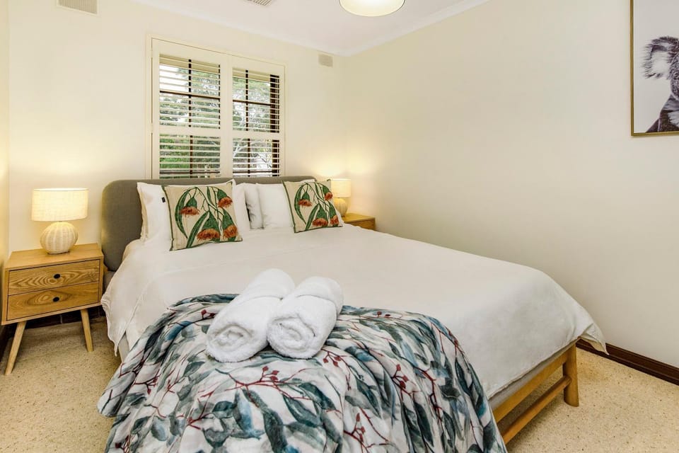 Redgum-Retreat, 4Bdrm Sleeps 8 Wildlife House in Adelaide