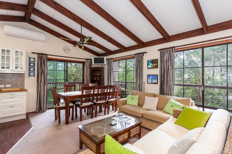 Waverley Retreat House in Lorne