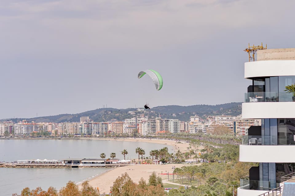 Promenade sea view Appt. Q. size bed & Sofa w/bed Apartment in Vlorë