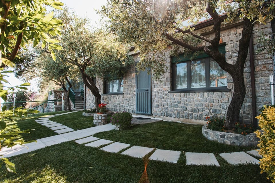 Apartments PARADISE GARDEN Holiday House House in Agerola