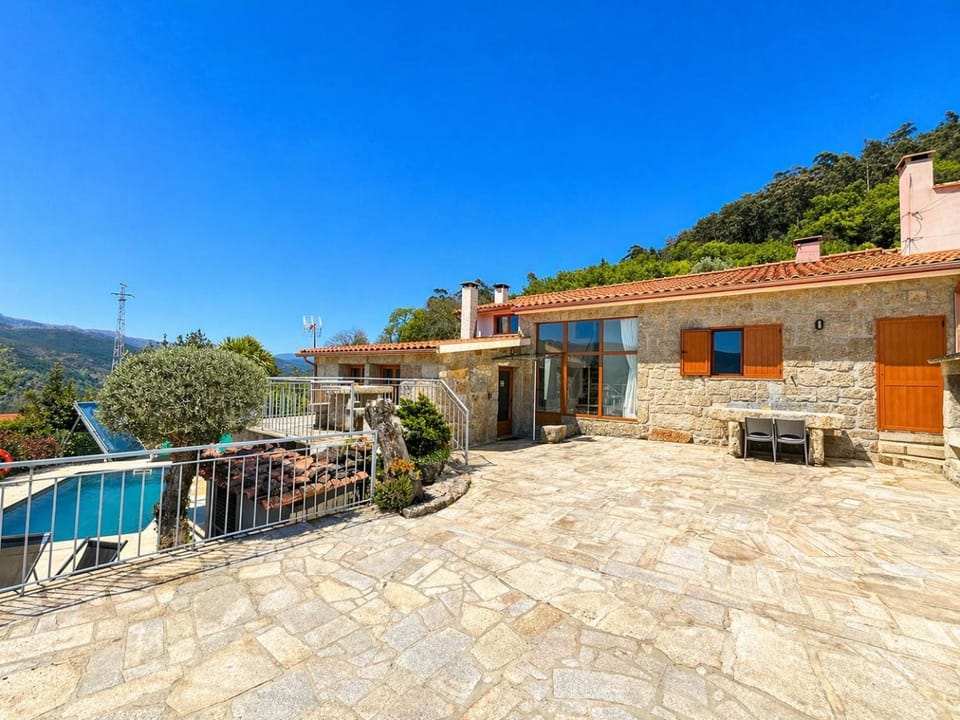 Property building, Patio, Balcony/Terrace, Swimming pool