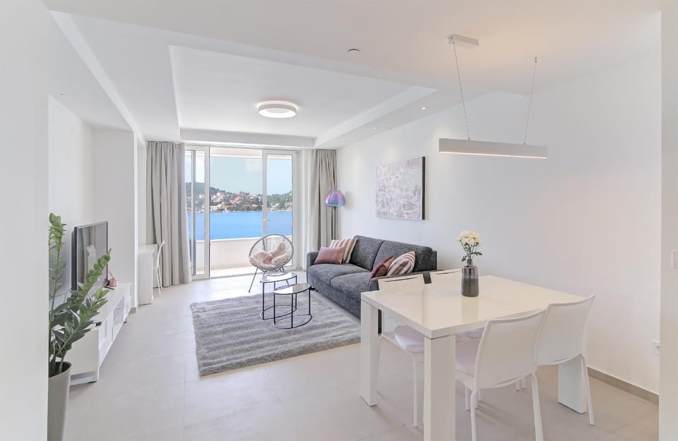 Living room, Seating area, Dining area, Sea view