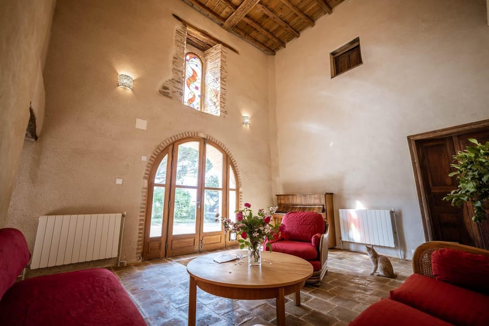 Communal lounge/ TV room, Living room, Lobby or reception