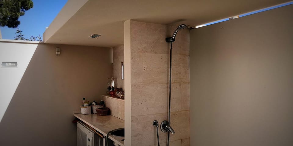 Shower, Inner courtyard view