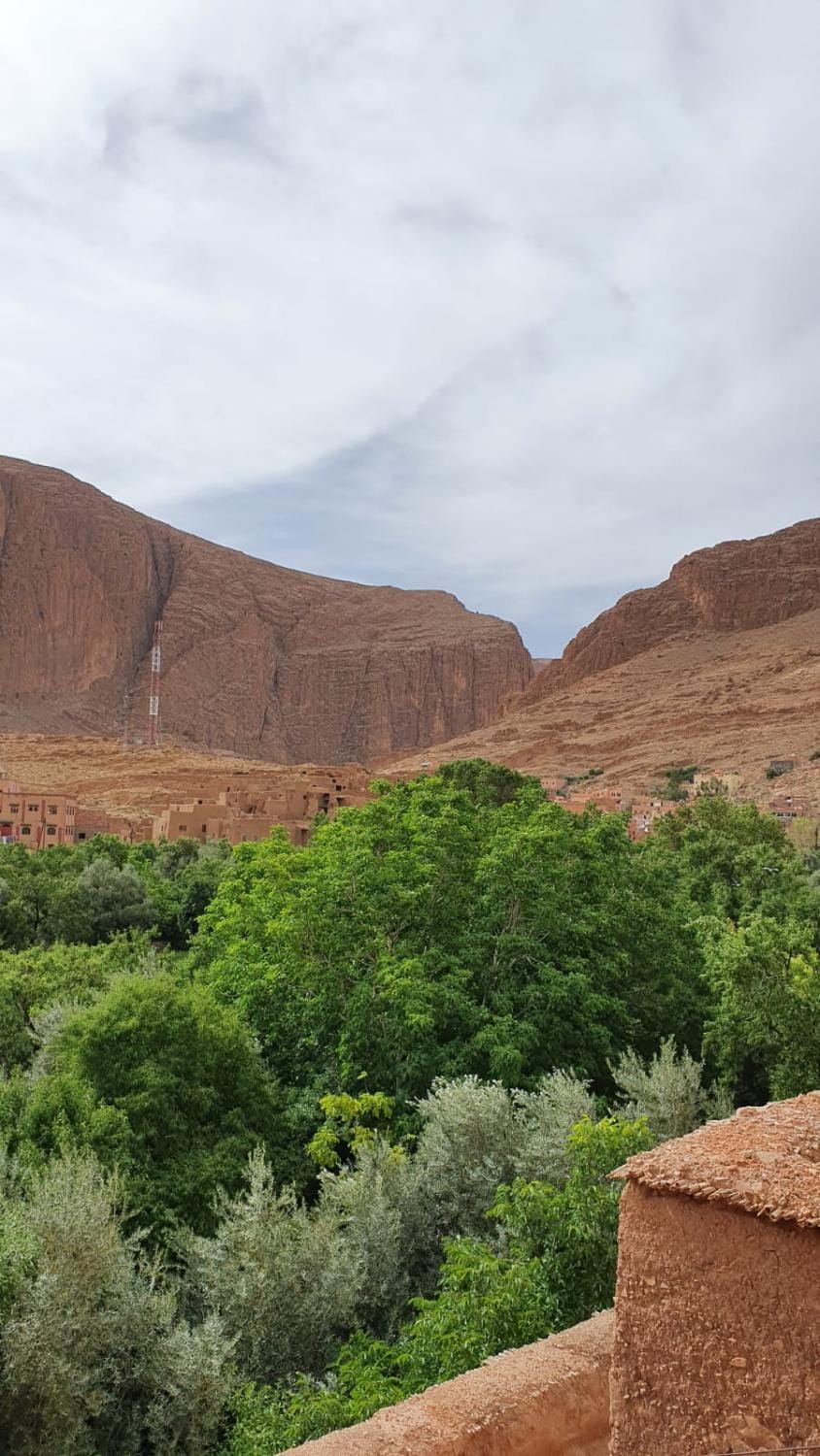 Nearby landmark, Natural landscape, Mountain view