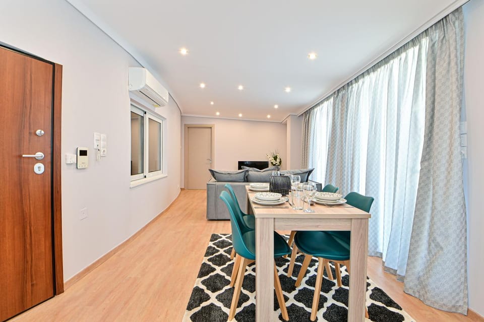 Living room, Seating area, Dining area, air conditioner