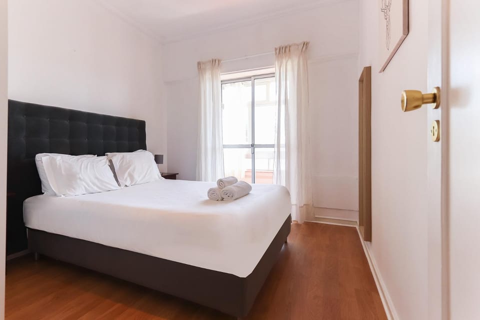 Oeiras Balcony by Hosty Apartment in Carcavelos