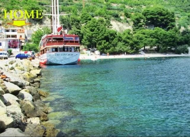 20 meters from the beach Apartment in Split-Dalmatia County