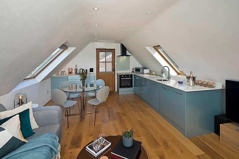 Kitchen or kitchenette