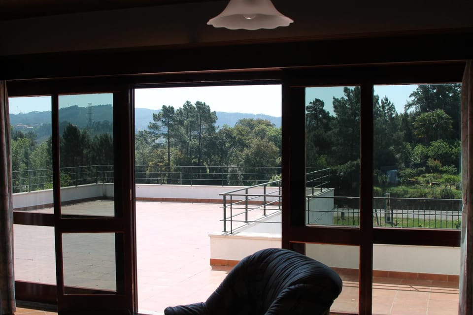 Bird's eye view, View (from property/room), Living room, Garden view, Landmark view, Street view