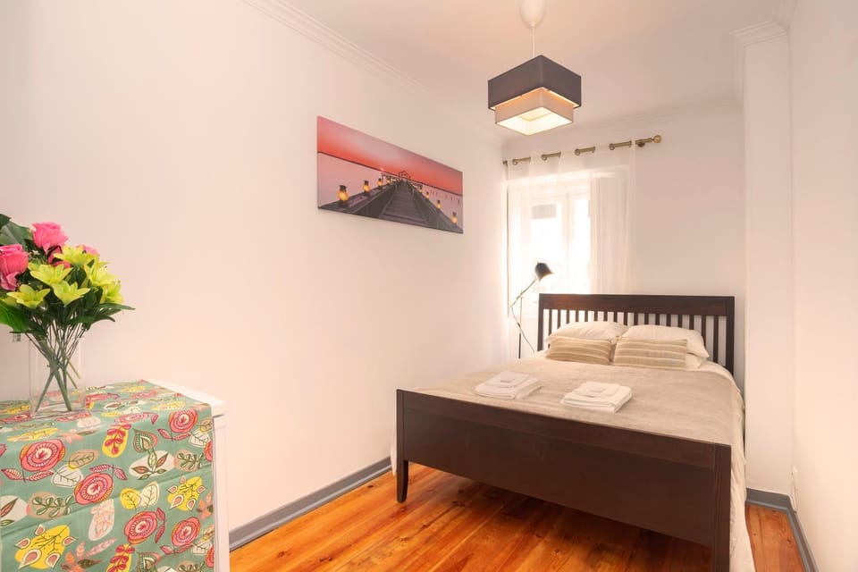 Bed, Photo of the whole room, Bedroom