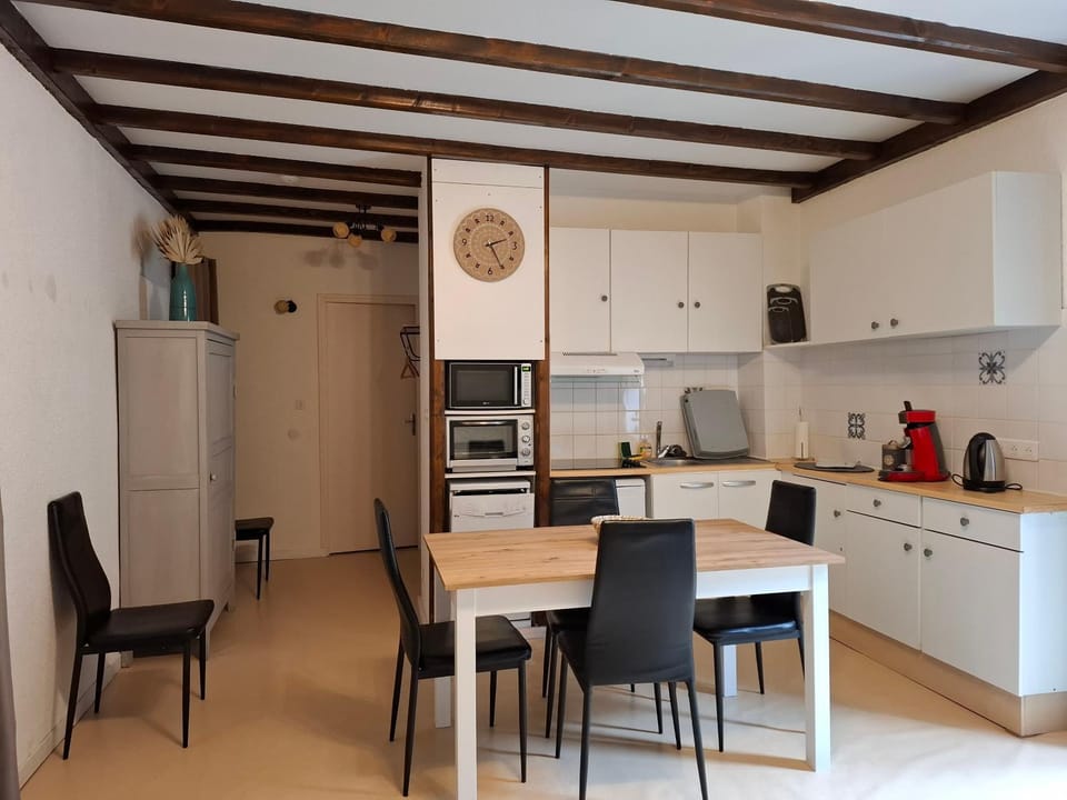 AGREABLE APPARTEMENT Apartment in Nouvelle-Aquitaine