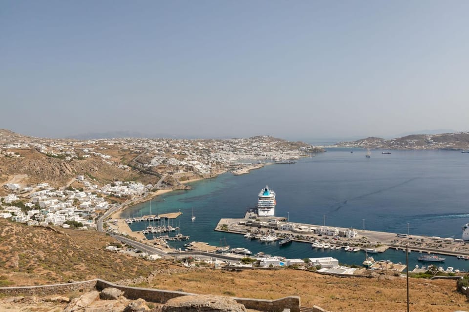 Villa Almi in Mykonos Villa in Mykonos, Mikonos 846 00, Greece