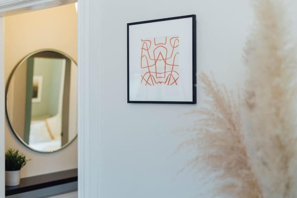 Stylish Stirling Apartment - free parking Apartment in Stirling