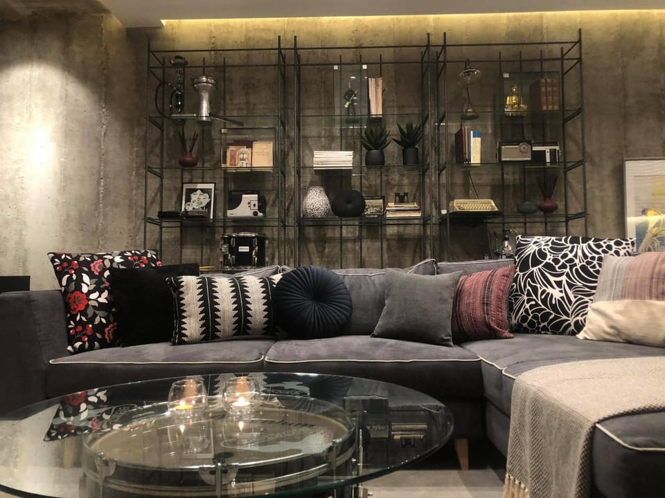 Bed, Living room, Seating area