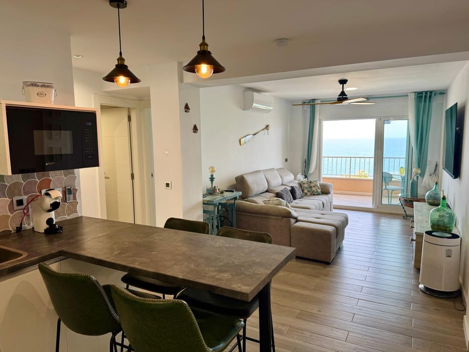 Apartamento en Santa Pola frente al mar con ascensor Apartment in Santa Pola