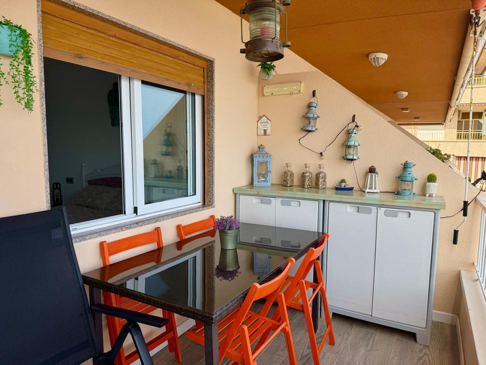 Apartamento en Santa Pola frente al mar con ascensor Apartment in Santa Pola
