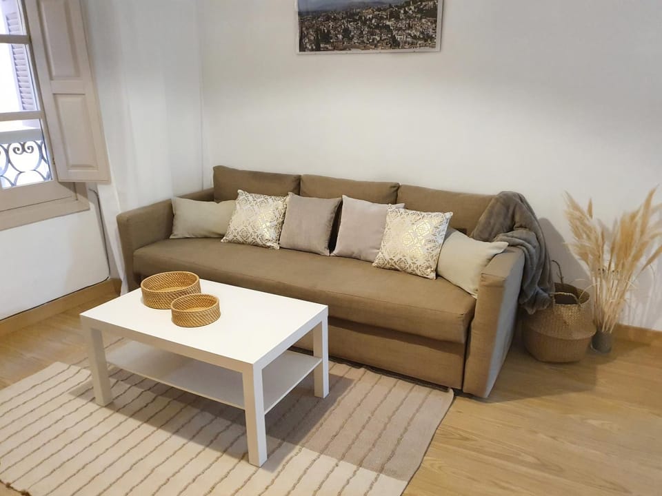 Bed, Living room