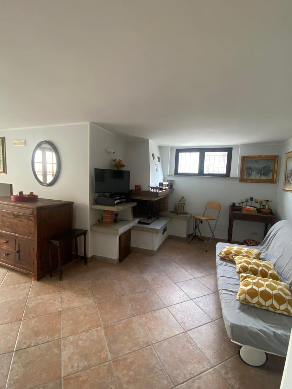 TV and multimedia, Living room, Seating area