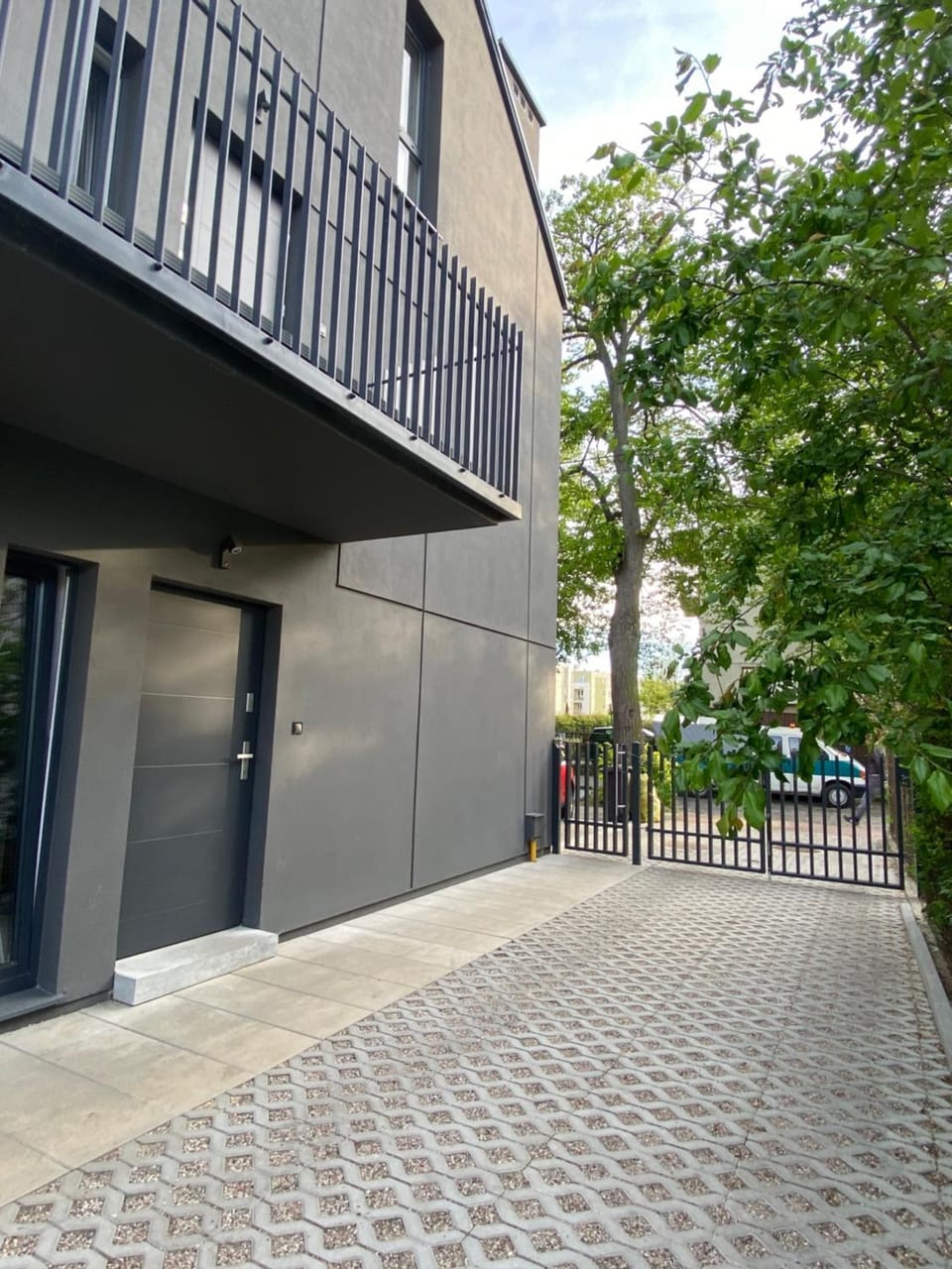 Property building, Facade/entrance