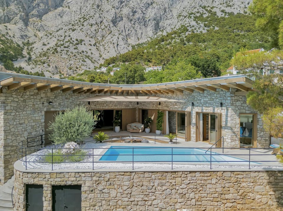 Property building, Swimming pool