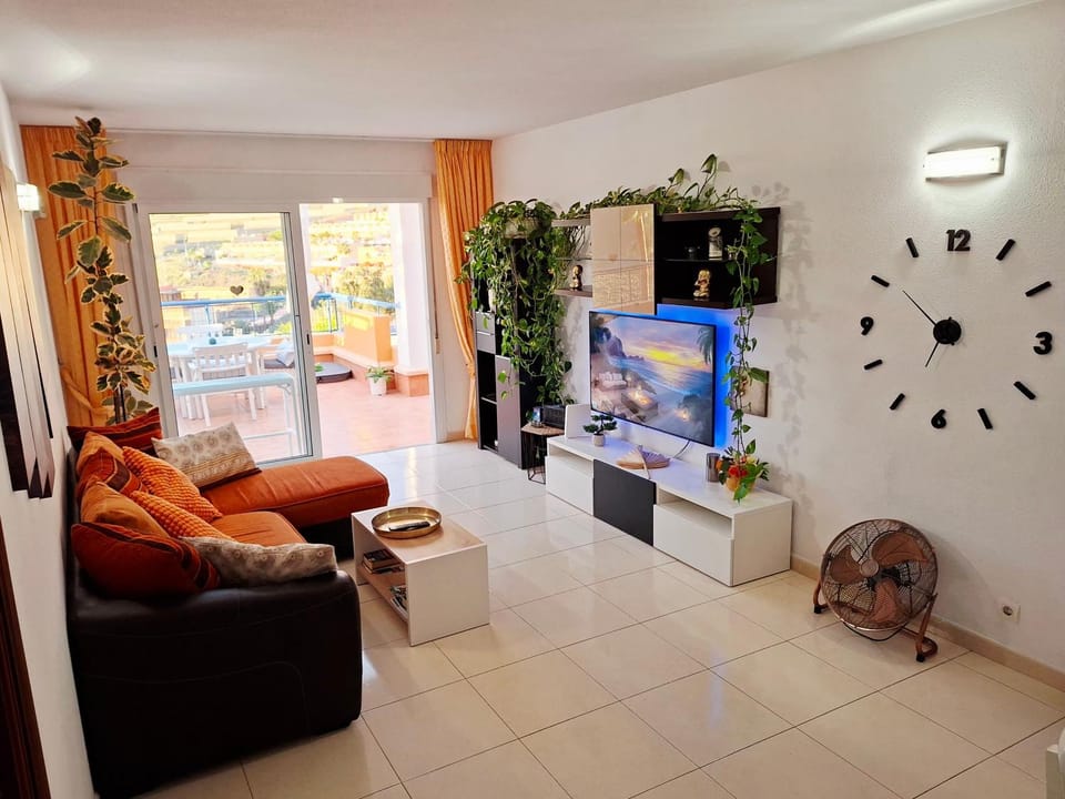 TV and multimedia, Living room, Seating area
