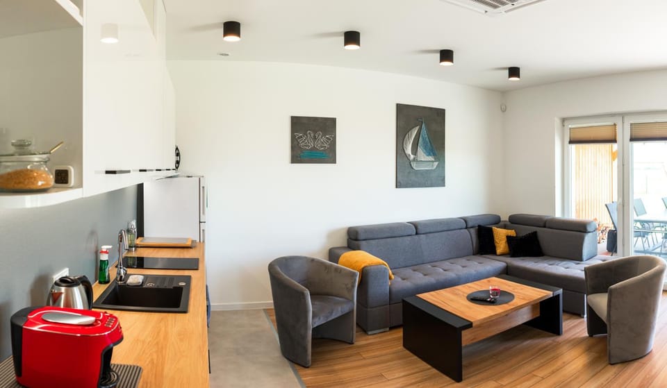Kitchen or kitchenette, Living room