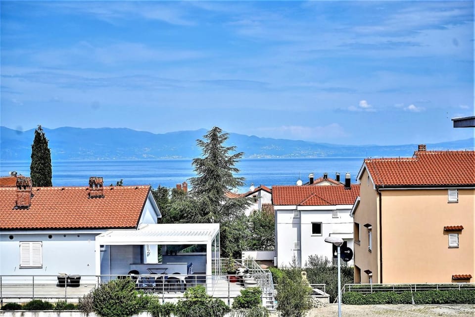 Day, Sea view