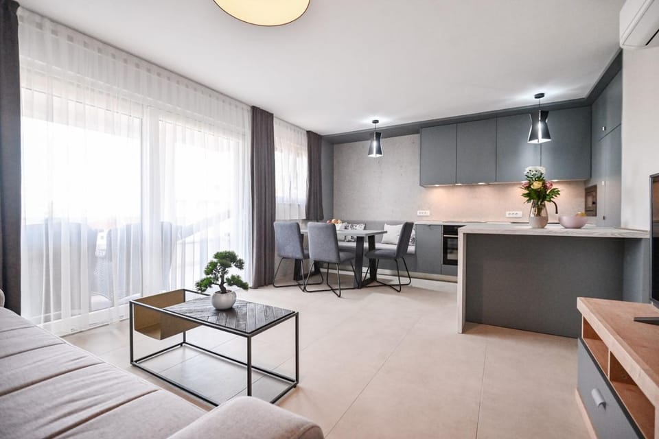 Kitchen or kitchenette, Living room, Dining area