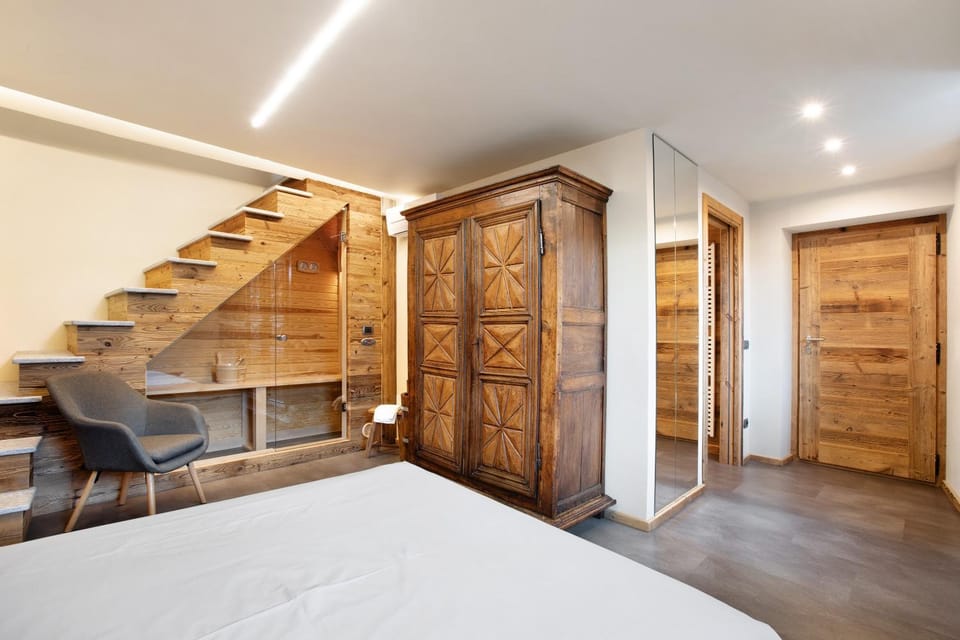Property building, Living room
