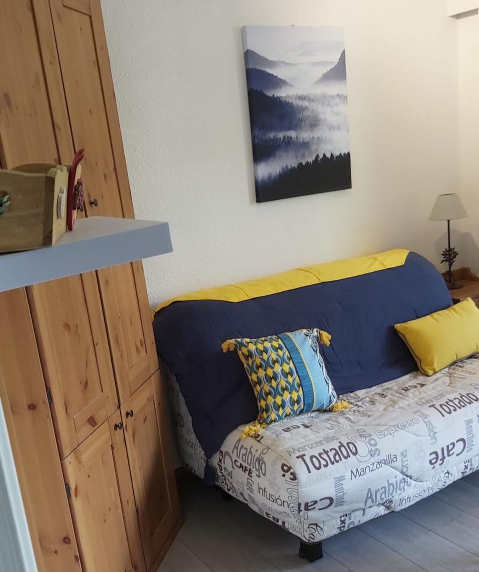 Studio sur parc proche centre et télécabine Cabin in Briançon