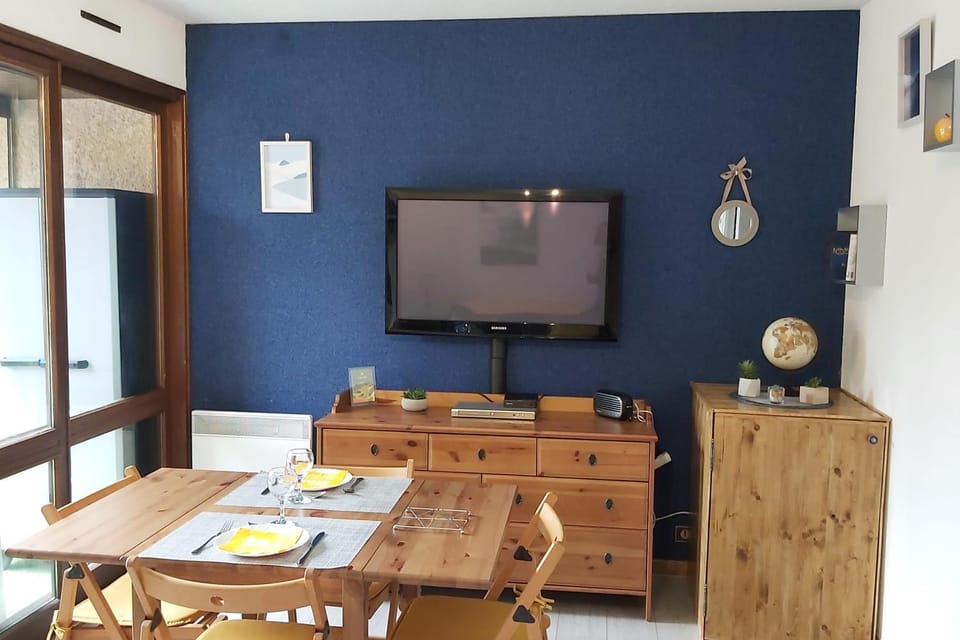 Studio sur parc proche centre et télécabine Cabin in Briançon