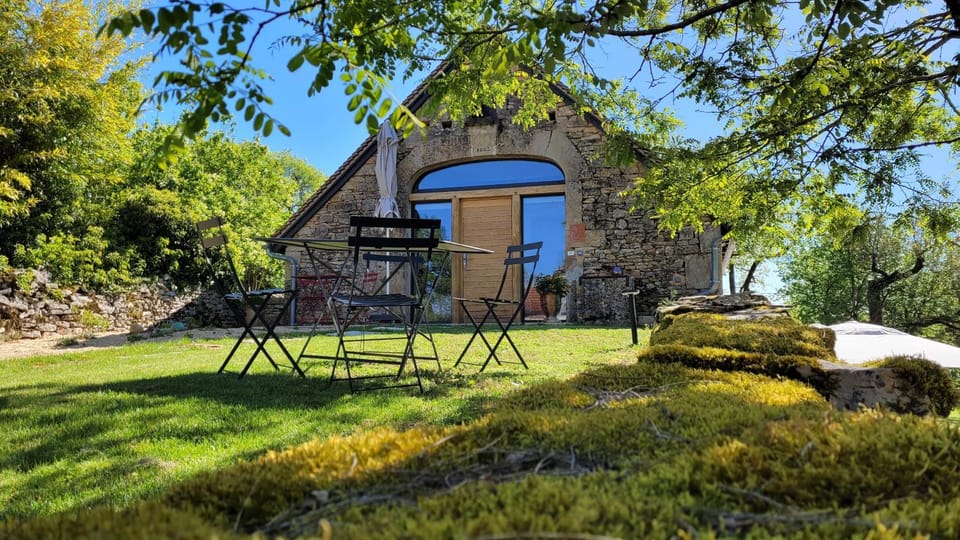 Patio, Facade/entrance