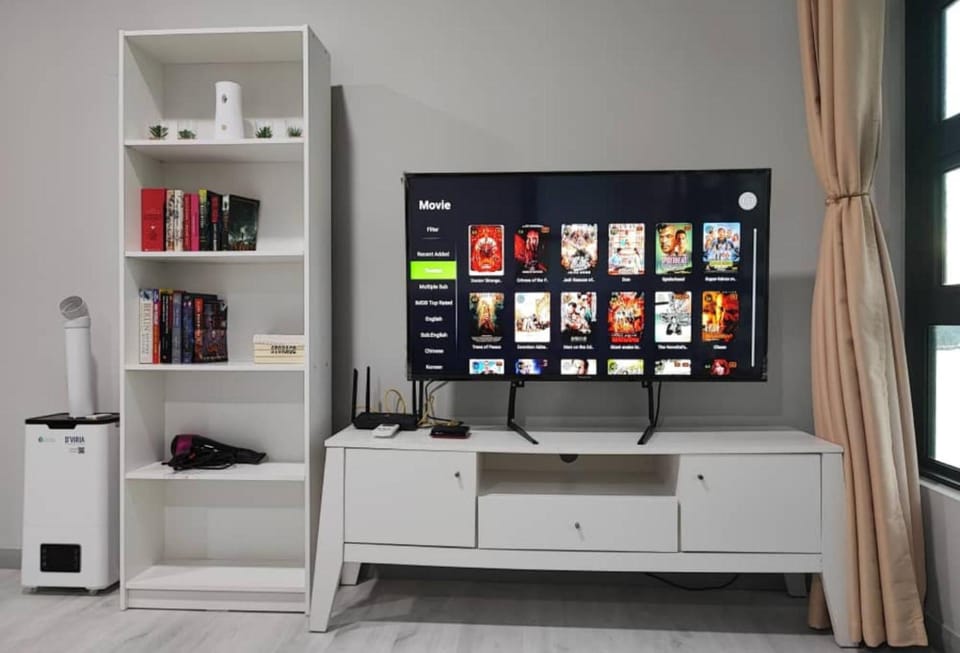 Communal lounge/ TV room, TV and multimedia