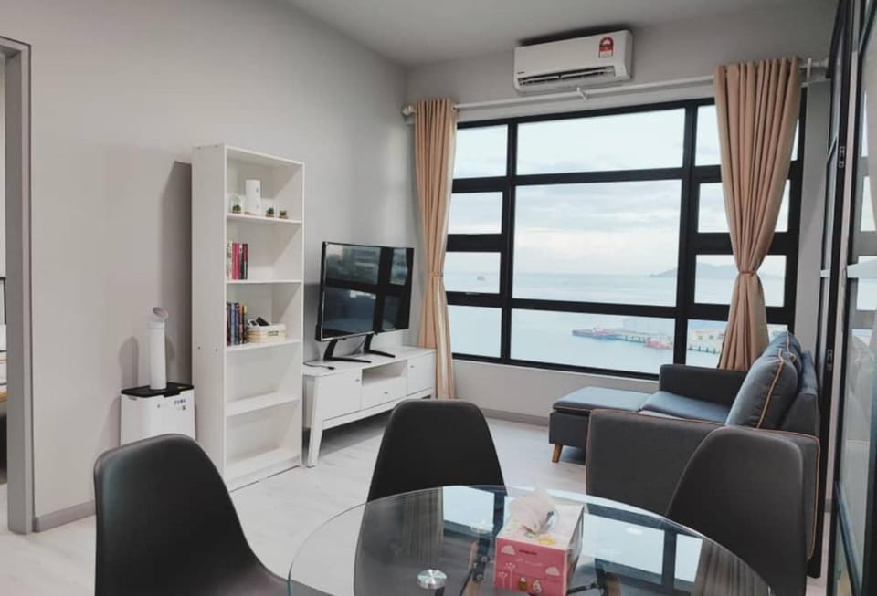 View (from property/room), Living room, Seating area, Dining area, Mountain view, Sea view