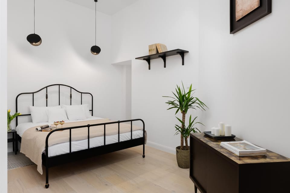 Bed, Bedroom