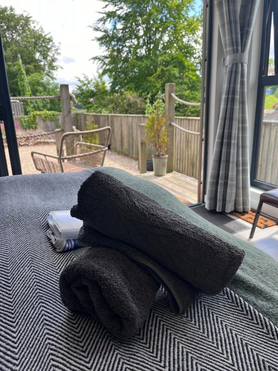 Escape Pod in Devon, 5 mins from beach + parking Chalet in East Devon District