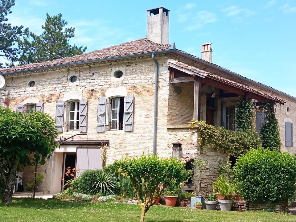 Property building, Day, Garden, Garden view