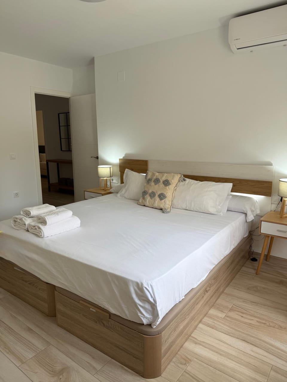 Bed, Photo of the whole room, Bedroom, towels, air conditioner