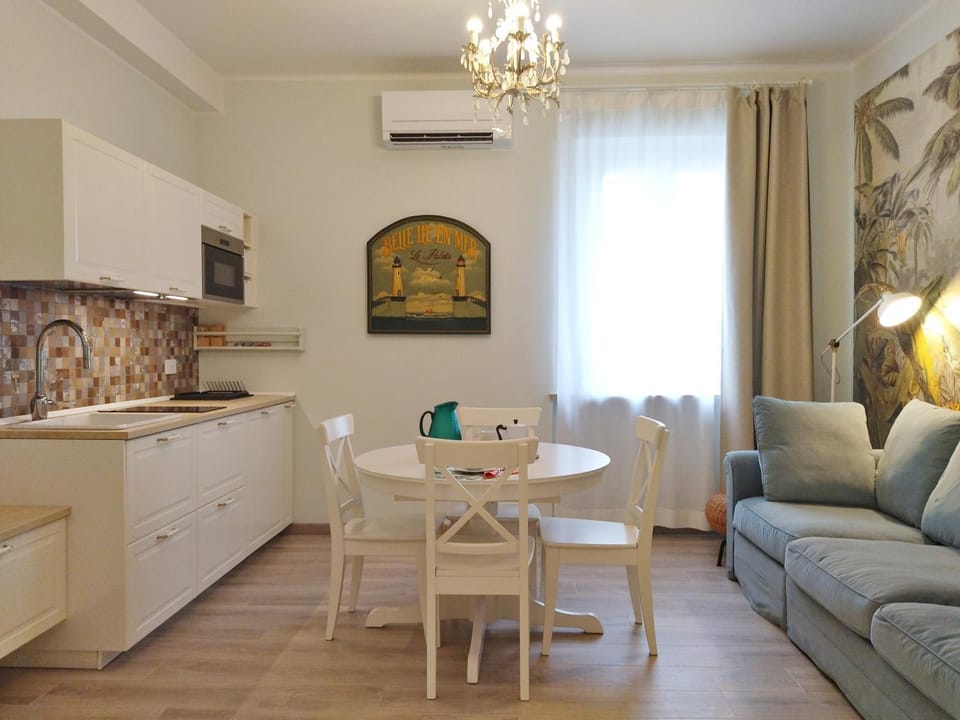 View (from property/room), Living room, Seating area