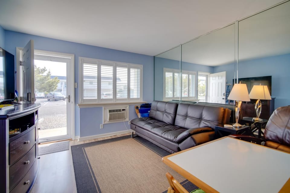First-Floor Brigantine Condo: Steps to Ocean! House in Brigantine