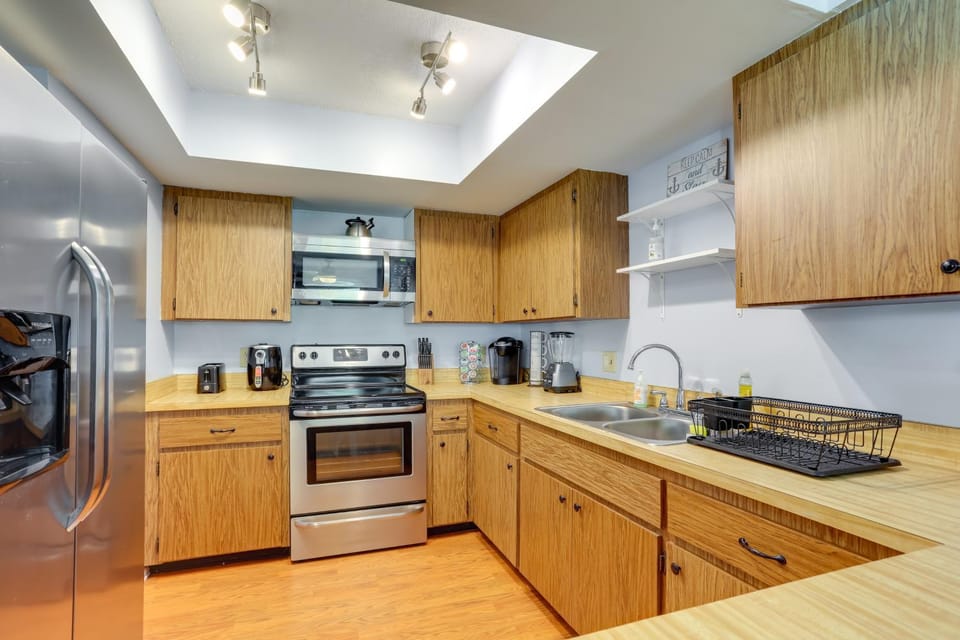 Idyllic Fort Pierce Retreat - Walk to Beach! House in Fort Pierce