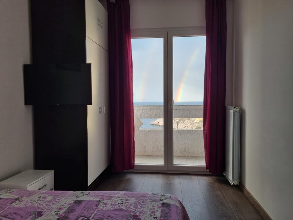 Bedroom, Sea view