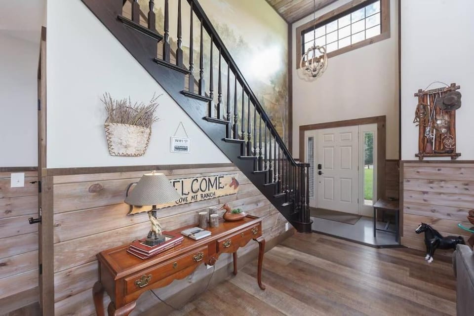 Bowling Pickleball Pool Games Mtn View Terrific Location House in Sevier County
