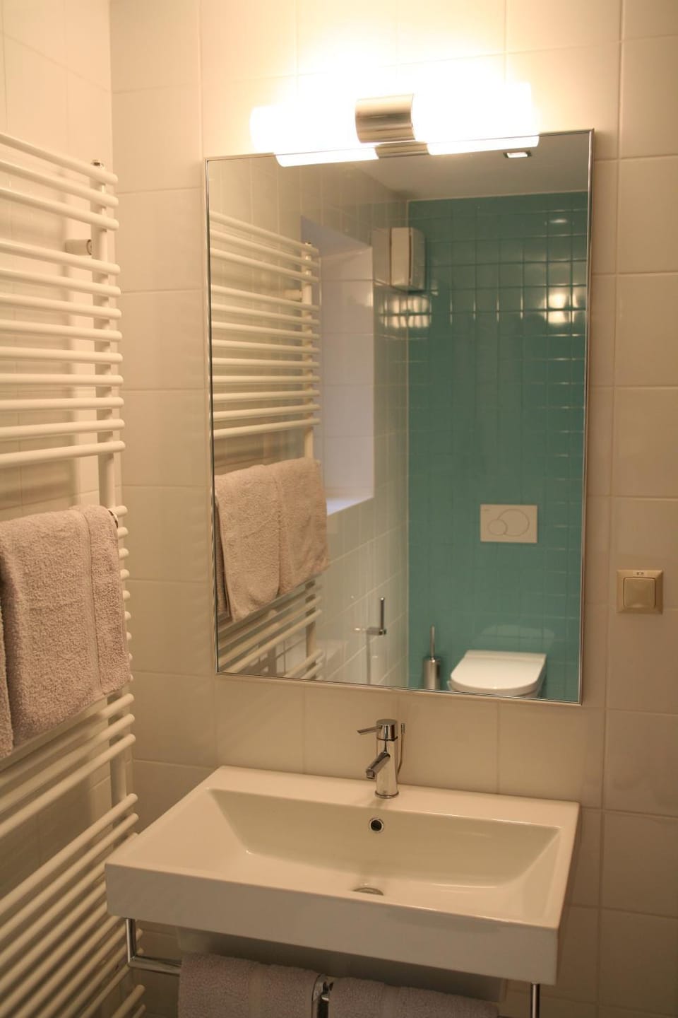 Bathroom, towels