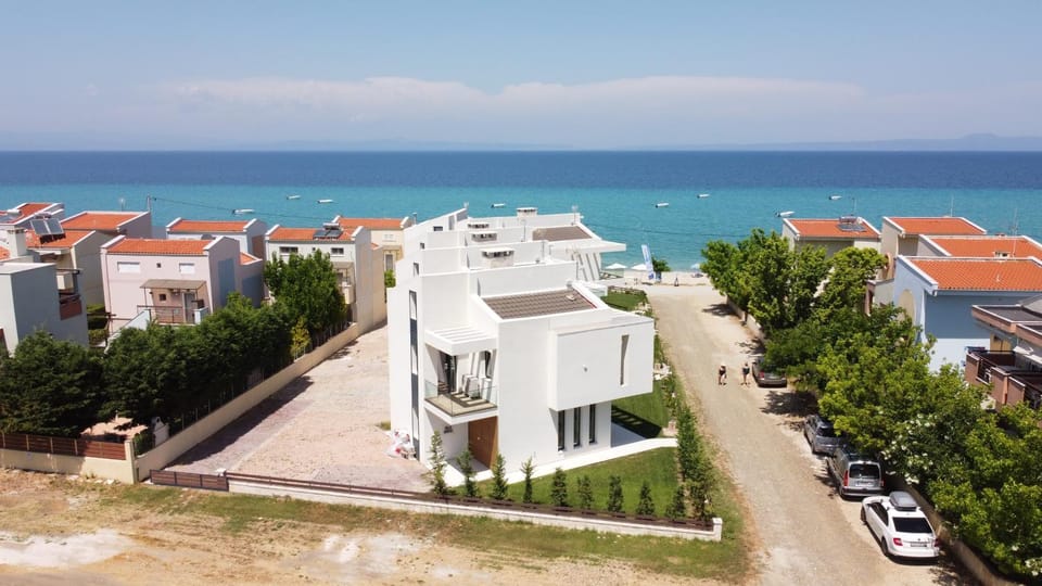 Bird's eye view, Sea view