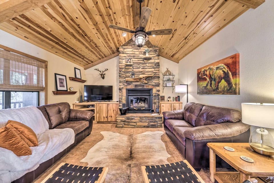 Cozy Ruidoso Cabin Retreat w/ Private Hot Tub Cabin in Ruidoso