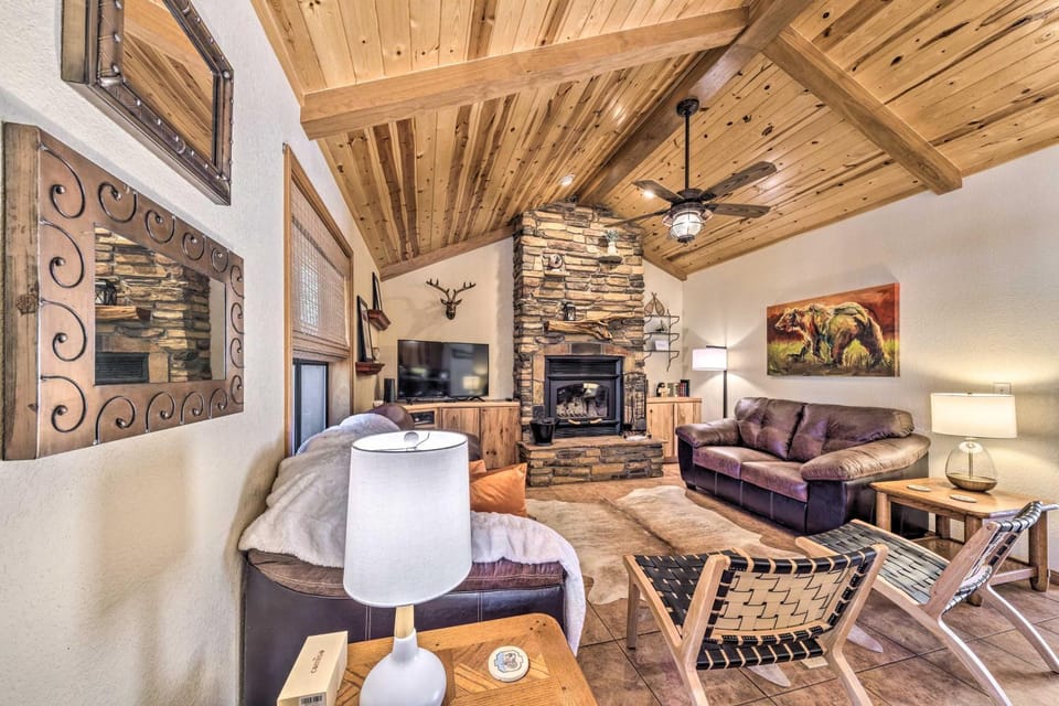 Cozy Ruidoso Cabin Retreat w/ Private Hot Tub Cabin in Ruidoso